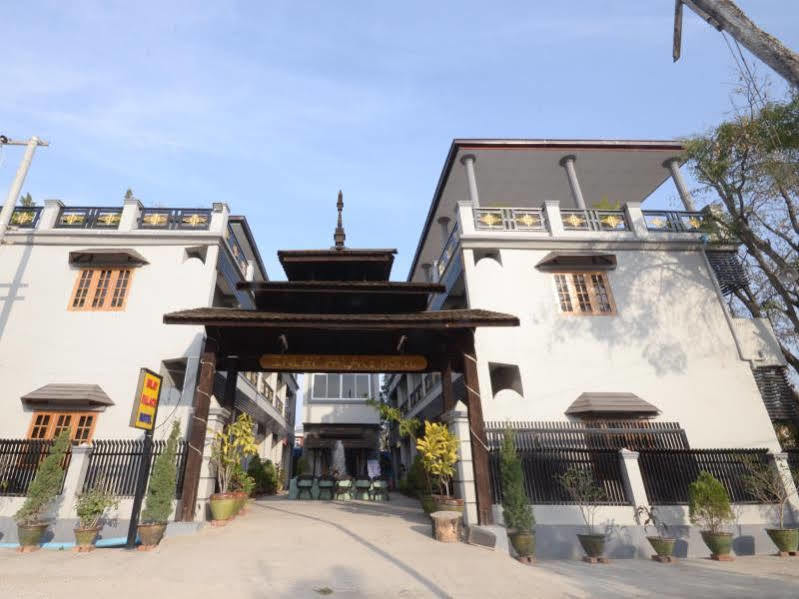 Inlay Palace Hotel Nyaung Shwe Exterior photo