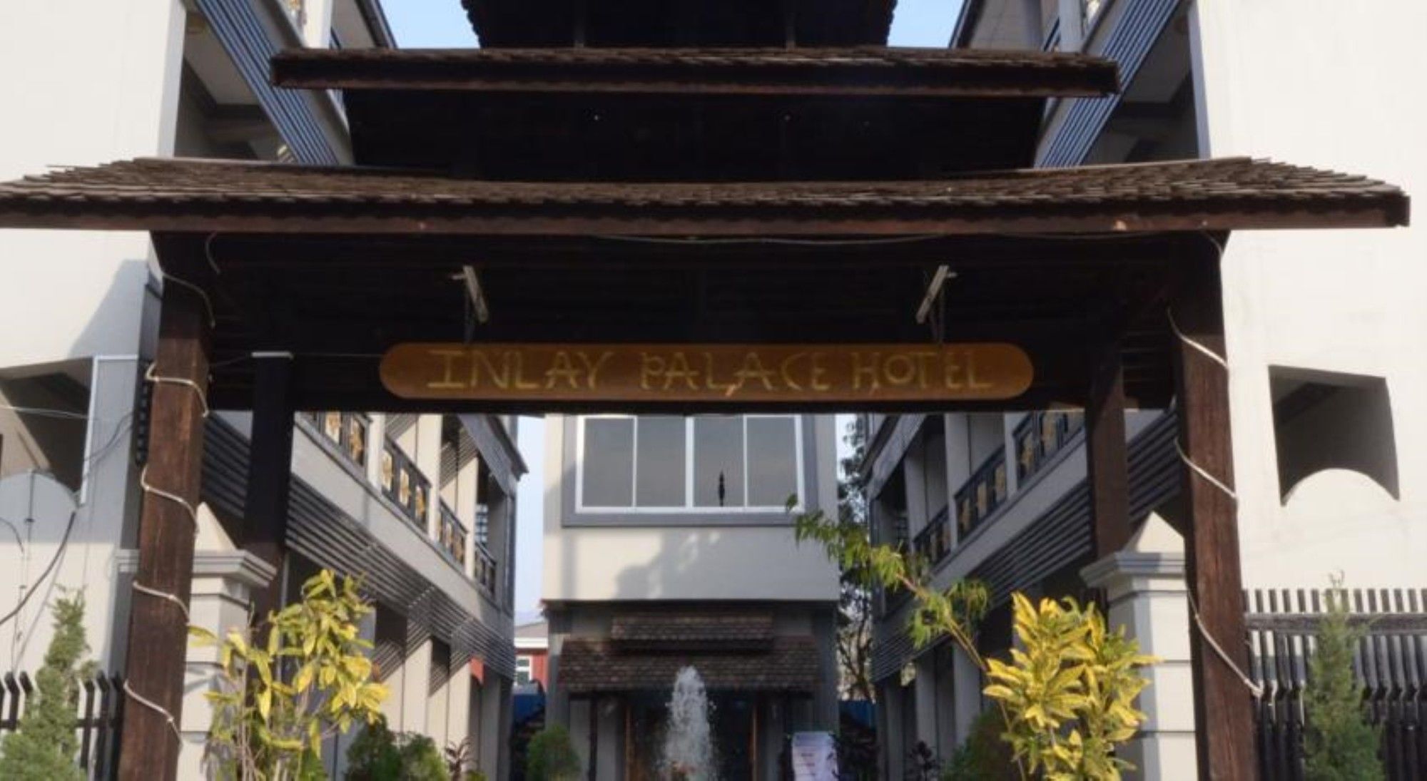 Inlay Palace Hotel Nyaung Shwe Exterior photo